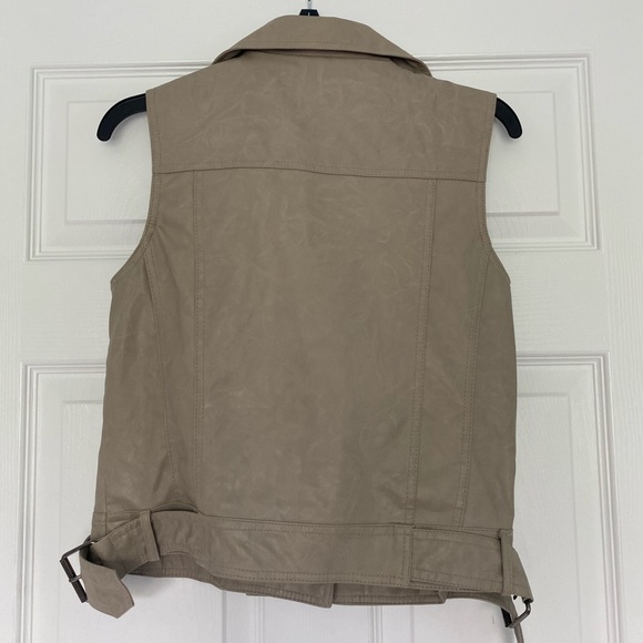 Leather Vest - Picture 4 of 4